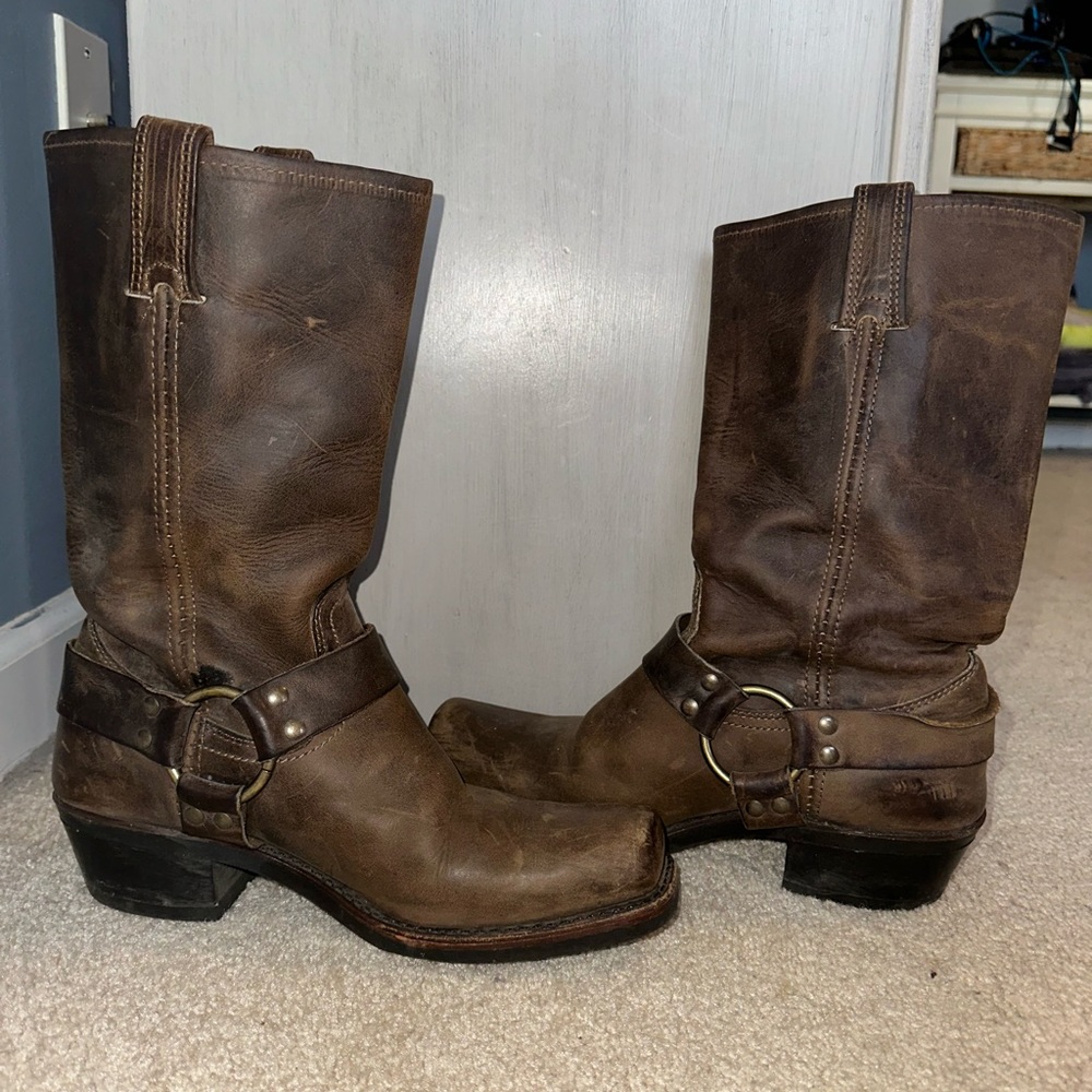 Women’s Frye books